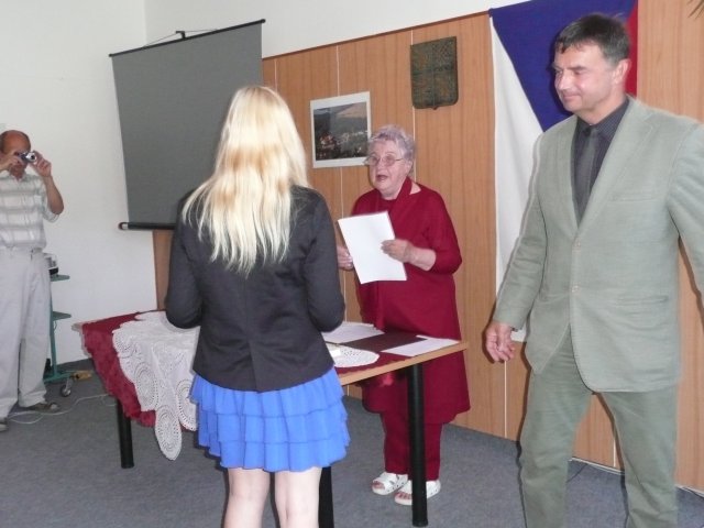 p1000496