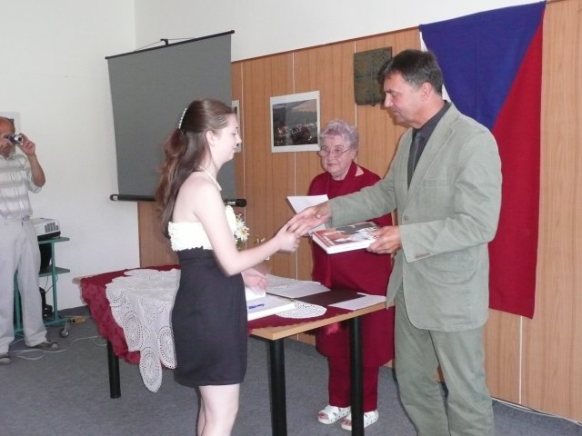 p1000498
