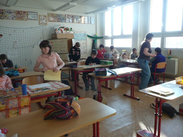 DEN ZEMĚ 20. 4. 2011 v areálu školy