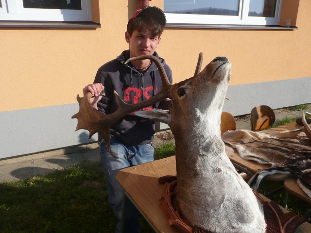 DEN ZEMĚ 20. 4. 2011 v areálu školy