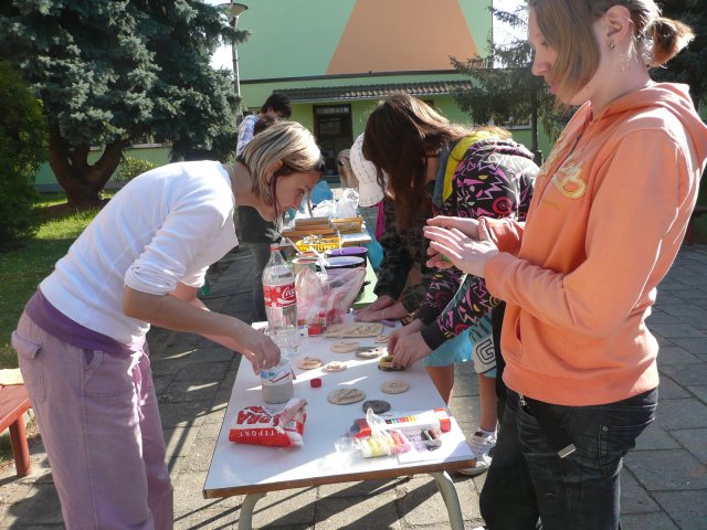DEN ZEMĚ 20. 4. 2011 v areálu školy