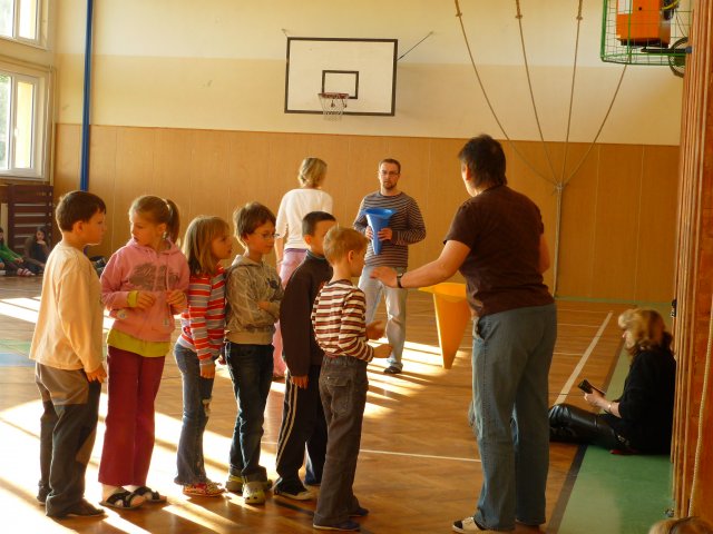 DEN ZEMĚ 20. 4. 2011 v areálu školy