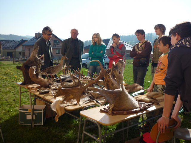 DEN ZEMĚ 20. 4. 2011 v areálu školy