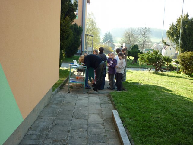 DEN ZEMĚ 20. 4. 2011 v areálu školy