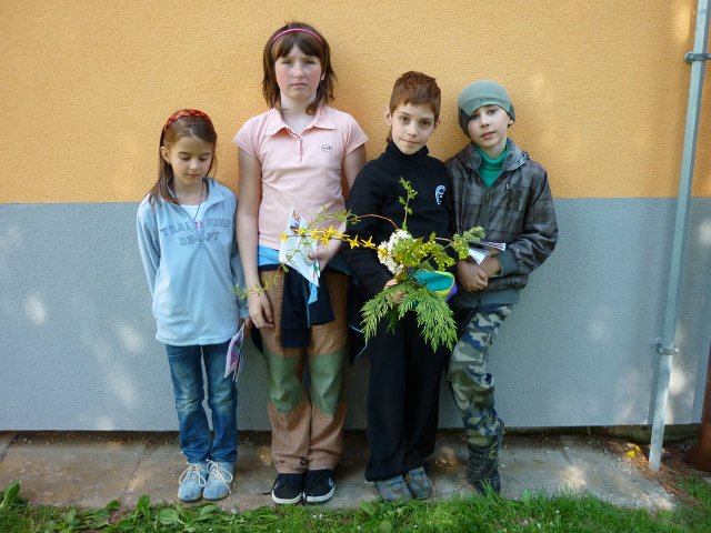 DEN ZEMĚ 20. 4. 2011 v areálu školy