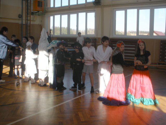 Masopust 8. 3. 2011 v tělocvičně školy