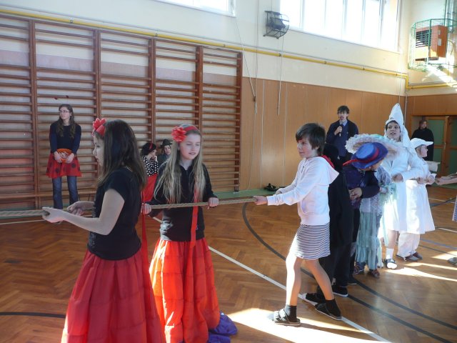 Masopust 8. 3. 2011 v tělocvičně školy