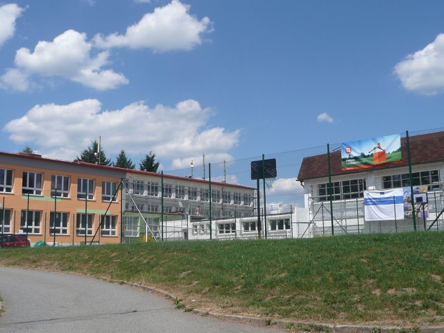 Oprava školy 2010