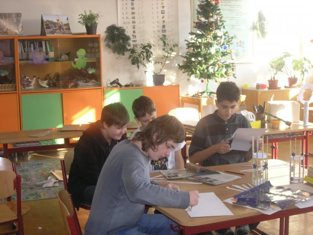 Vánoční dílna konaná v sobotu 27.11.2010  v prostorách školy