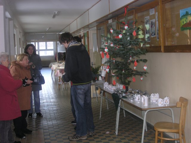 Vánoční dílna konaná v sobotu 27.11.2010  v prostorách školy