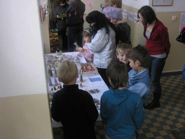 Vánoční dílna konaná v sobotu 27.11.2010  v prostorách školy