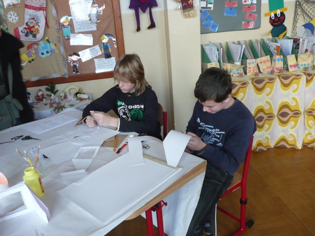 Vánoční dílna konaná v sobotu 27.11.2010  v prostorách školy