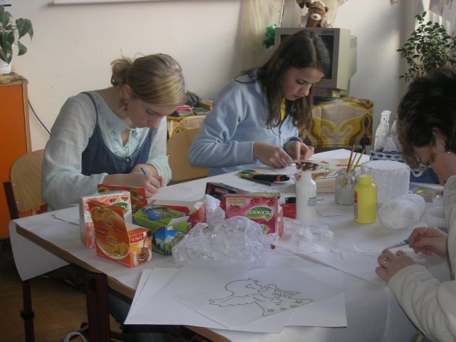 Vánoční dílna konaná v sobotu 27.11.2010  v prostorách školy