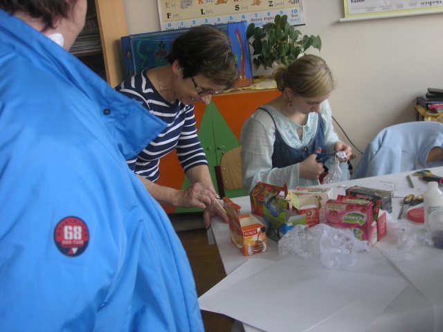 Vánoční dílna konaná v sobotu 27.11.2010  v prostorách školy