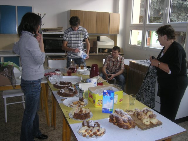 Vánoční dílna konaná v sobotu 27.11.2010  v prostorách školy