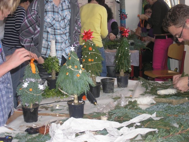 Vánoční dílna konaná v sobotu 27.11.2010  v prostorách školy