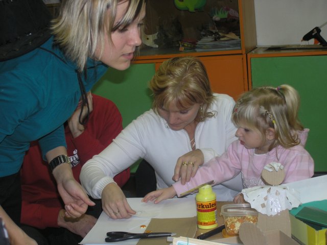 Vánoční dílna konaná v sobotu 27.11.2010  v prostorách školy