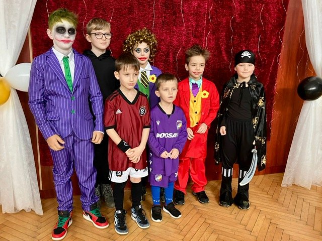 photo-2023-03-12-18-21-28
