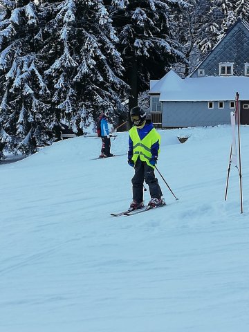 20220111_162348000_ios