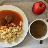 Cibulačka, čufty v rajské omáčce s těstovinami