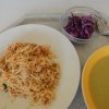 jarní zeleninová polévka, čínské nudle se zeleninou a masem