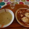 cuketová polévka, kuřecí maso po mexicku, tarhoňa