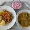 vývar s noky, vepřové v mrkvi, brambory