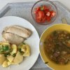 zeleninová polévka s vločkami, talápie na bylinkách, bramborová kaše